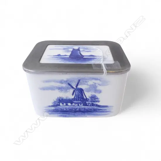 GERMAN EARLY 20THC CERAMIC & WMF S/PLATE LIDDED BOX 120 X 95mm