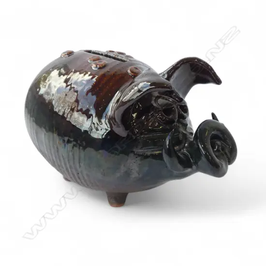 NZ  STUDIO POTTERY PIG MONEY BOX L210MM