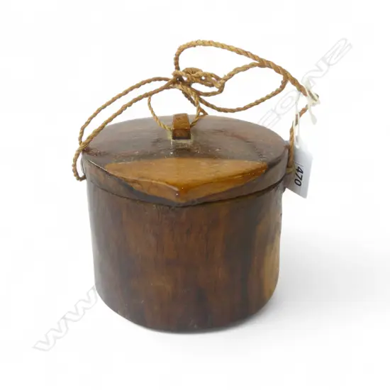 VINTAGE TOKALAUAN ISLAND WOOD & SENIT  LIDDED BAIT BOX H100MM