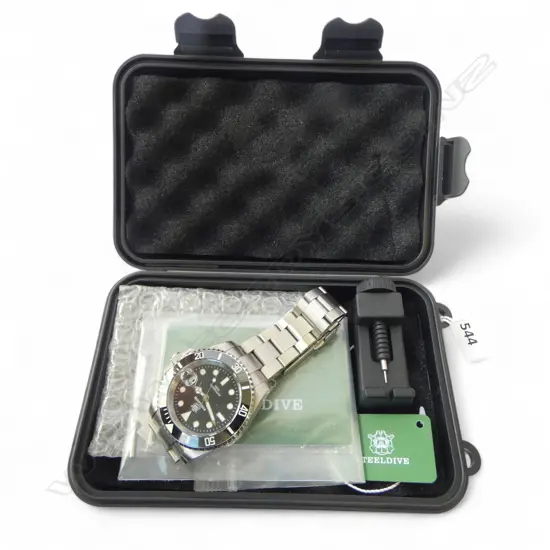 STEELDIVE WRIST WATCH, CASED