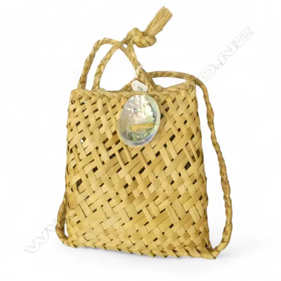 WOVEN FLAX KETE BAG w. PAUA SHELL H.410mm