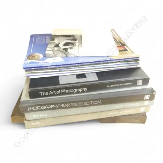   PHOTOGRAPHIC BOOKS & MAGAZINES