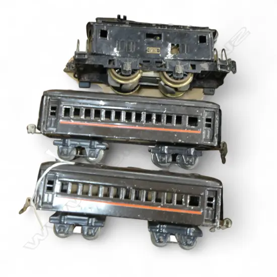 VINTAGE ELECTRIC ENGINE ED539 & 2 CARRAGES