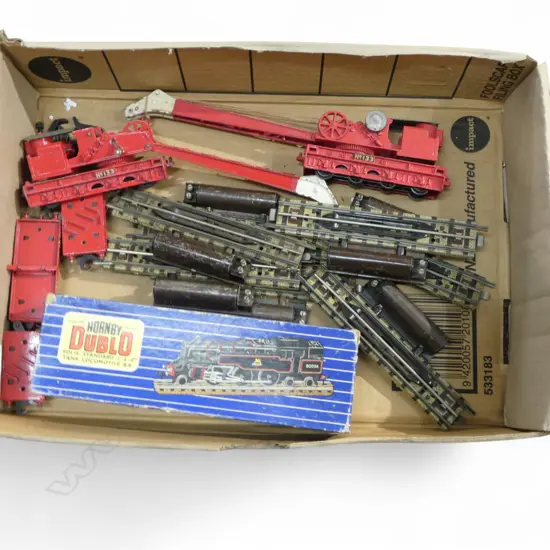 HORNBY DUBLO TANK LOCO BOXED ENGINE 2 BREAK DOWN CRANES 3 CARRAGES & TRACK