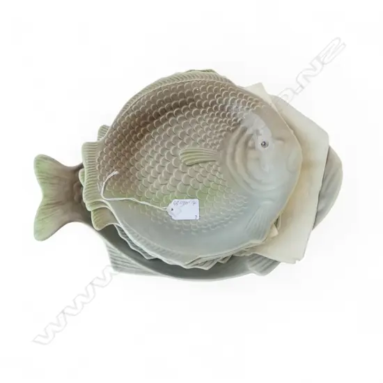  SEVEN SHORTER & SON’S FISH PLATES