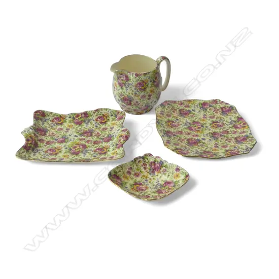 4 ROYAL WINTON FLOWER PATTERN TEA CHINA