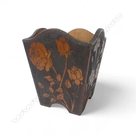 KAURI POKER WORK PAPER BIN w. FLORAL DECORATION 195x195x230mm