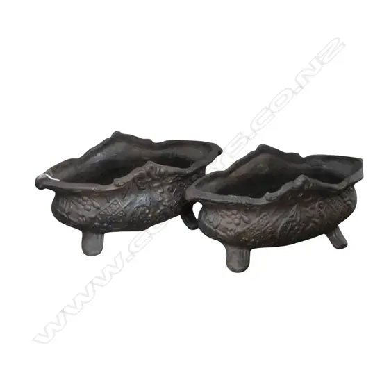  PR OF CAST IRON PLANTERS W295mm