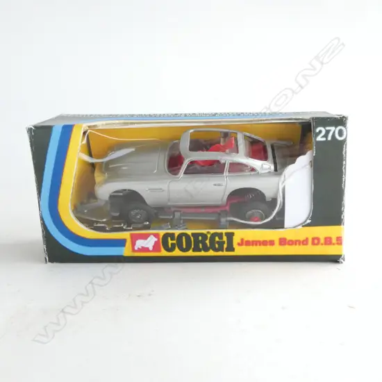CORGI TOYS JAMES BOND ASTON MARTIN DB5 L.100mm screw missing, w. reproduction box