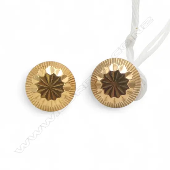 PAIR Chinese marked 18ct or better EARRINGS 2.23gm