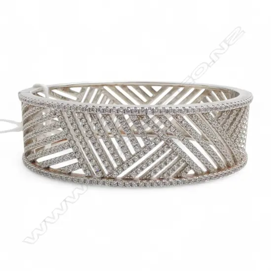 S/SILVER & CUBIC ZIRCONIA  BANGLE 51GMS