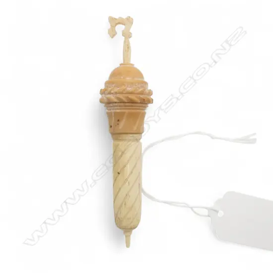 VICTORIAN COQUILLA NUT & BONE NEEDLE CASE screw thread lid L.110mm.