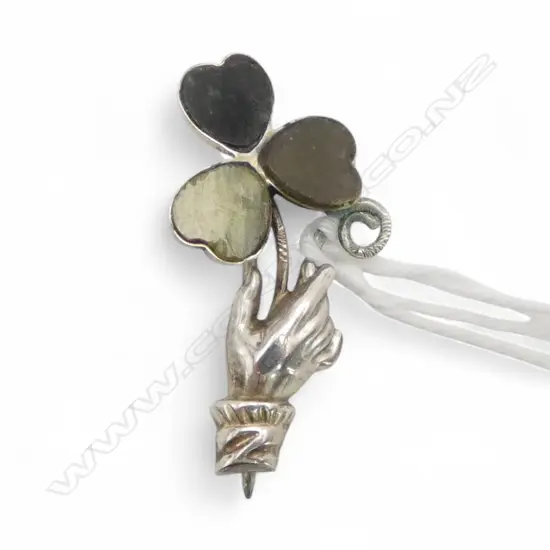 Edwardian AGATE 3 LEAF CLOVER & HAND BROOCH Birmingham 1907