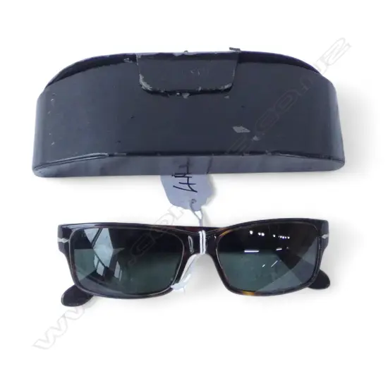 PR PERSOL SUNGLASSES, MADE IN ITALY, CASED