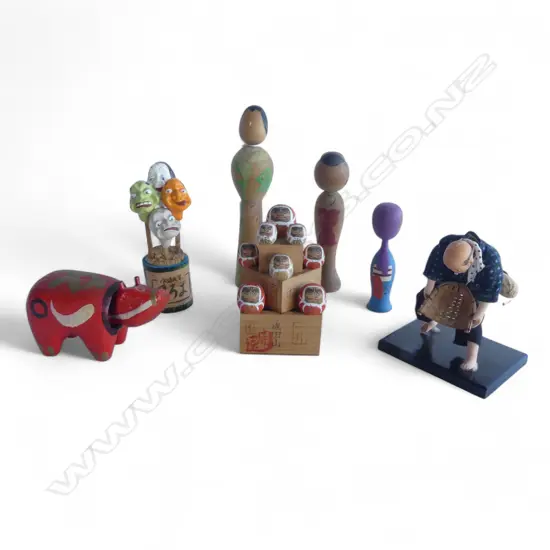 7 VINTAGE JAPANESE COLLECTABLES