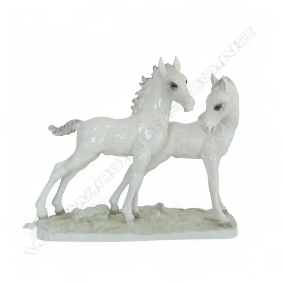 HUTSCHENREUTHER FIGURAL GROUP, TWO WHITE HORSES, L.31209mm (All Faults)