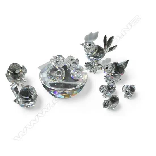 8 SWAROVSKI BIRDS; CHICKENS, FAMILY GROUP (EYE MISSING) 50mm dia ETC