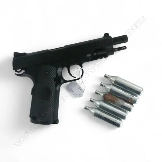STI DUTY ONE .177 CAL AIR PISTOL + 5 CARTRIDGES WITH FAULTS