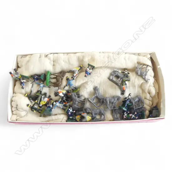 ASST. TOY LEAD SOLDIERS 