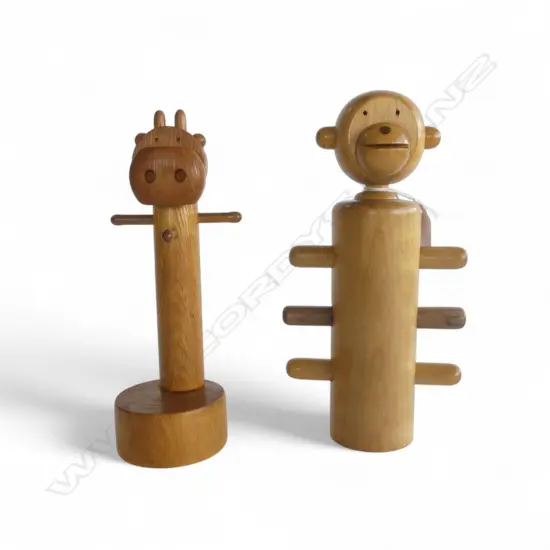 JAPANESE IWAICHI HIPPO JEWELLERY STAND & MONKEY RING HOLDER, H.240mm