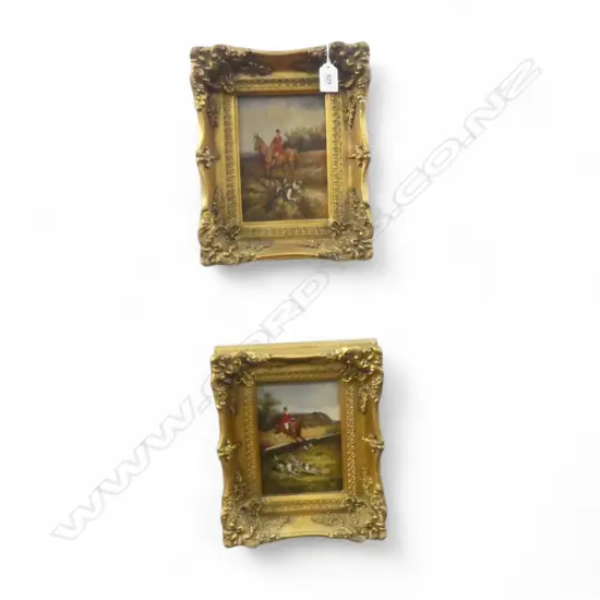 SIGNED R.T 20th c PAIR OF HUNTING SCENES OIL ON BOARD IN ELABORATE GILT FRAMES 280 X 230 mm (INCL FRAME)