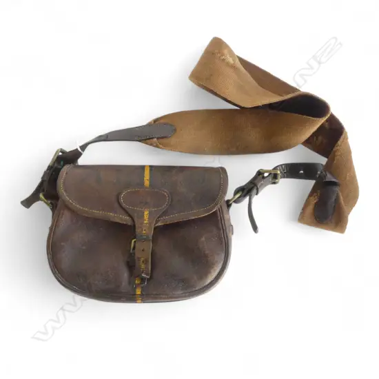 VINTAGE LEATHER SATCHEL 