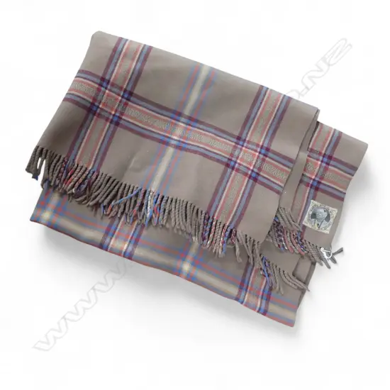 VINTAGE KAIAPOI WOOL TRAVEL RUG w. MAORI CHIEF LABEL