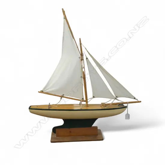 MODEL SAIL BOAT H.730mm
