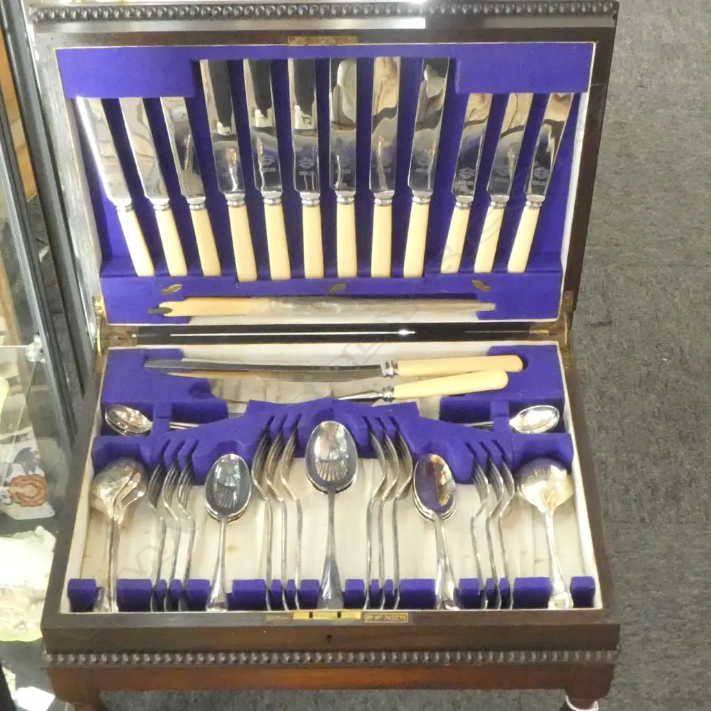 BOXED EMPIRE PRODUCTS 6 PIECE CUTLERY SET ON STAND INCL CARVING KNIFE AND FORK (MISSING ONE SERVING SPOON) I Image 1++
