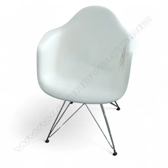 VITRA EAMES DAX ARMCHAIR - MADE IN GERMANY, AS NEW