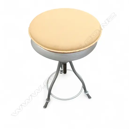INDUSTRIAL STOOL H.650mm + CUSHION