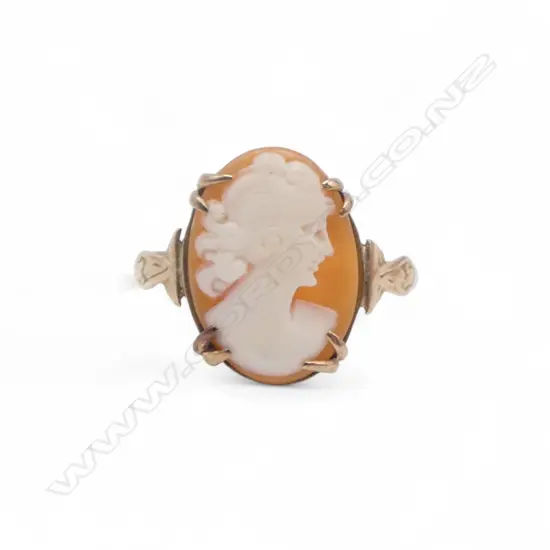 9CT CAMEO RING 2.77gms SIZE T