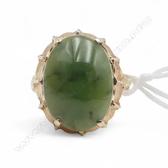 SIFFARI RETRO 9CT GOLD AND POUNAMU RING 5.20gms SIZE P