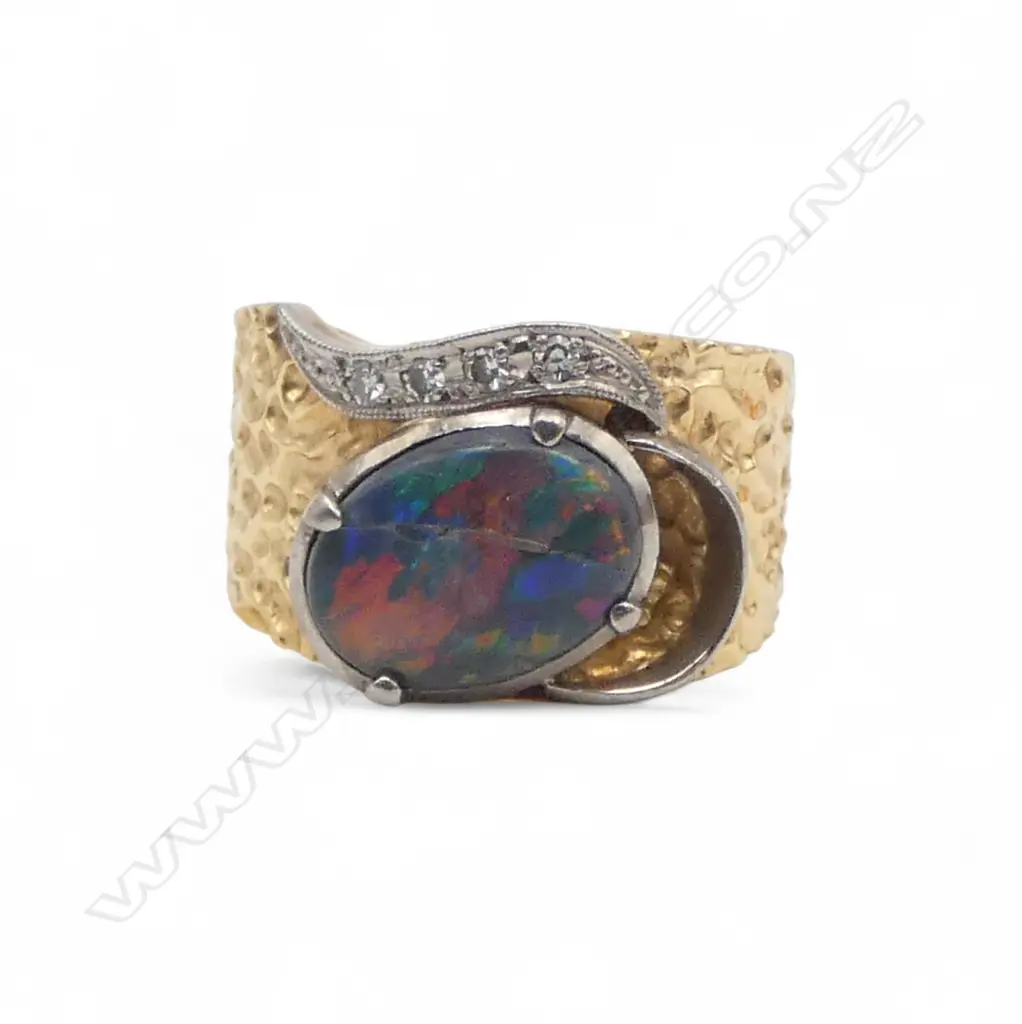18CT GOLD OPAL AND DIAMOND DRESS RING (VALUATION) 7.7gms SIZE N opal damaged Image 1++