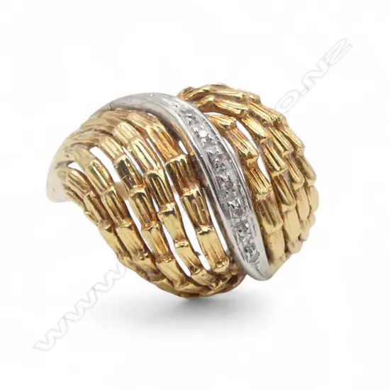 18ct Y/WHITE GOLD RETRO DESIGN DIAMOND RING 6.95gms SIZE R