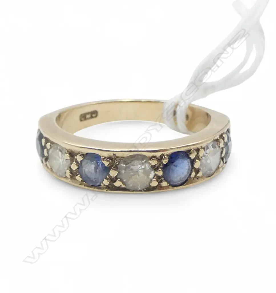 9ct DIAMOND & SAPPHIRE BAND RING, 4.6gm Image 1++