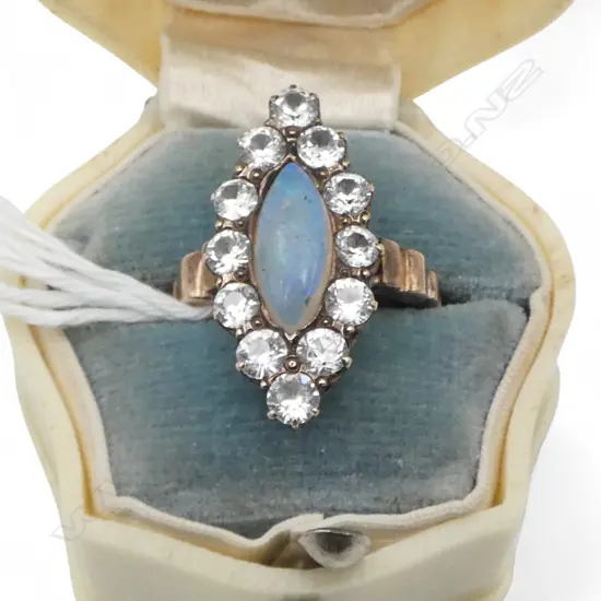 14CT GOLD OPAL AND WHITE STONE RING 3.05gms SIZE J