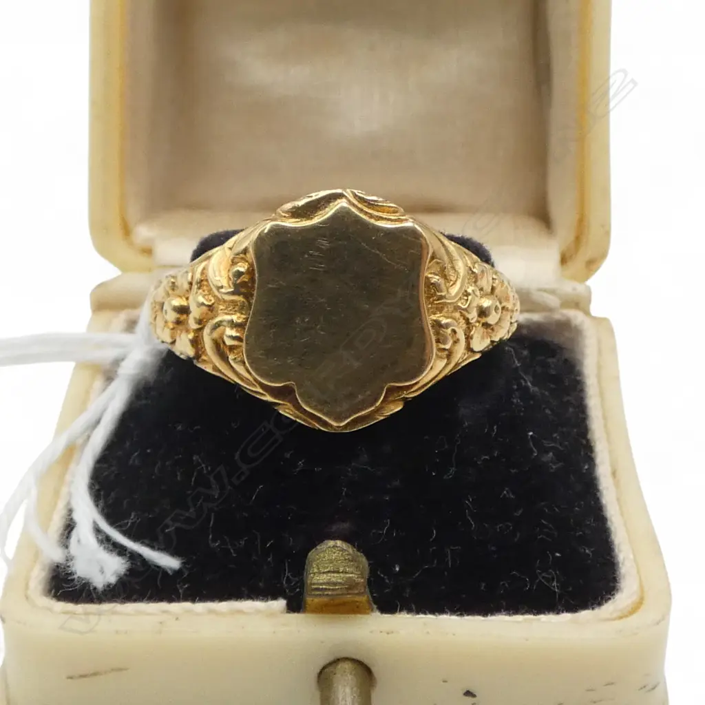 18CT GOLD SIGNET RING (John Hislop, Dunedin) 7.30gms Image 1++