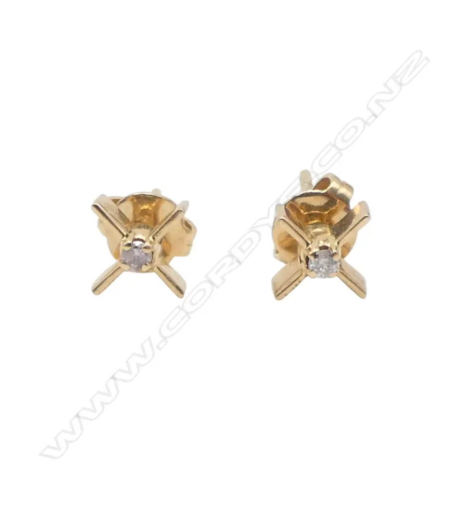 PR 18ct DIAMOND EAR STUDS Image 1++