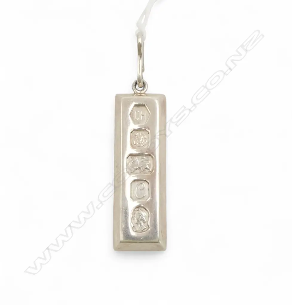 Sterling silver bar 29.80gms. Lge hallmark stamped 1977 London by CH Image 1++