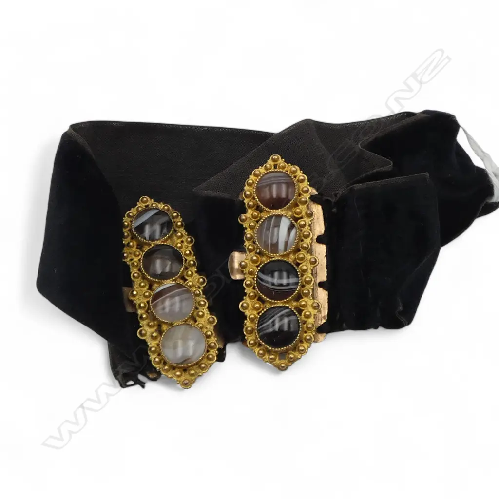 Pair of agate on black velvet bracelets/clips? Image 1++