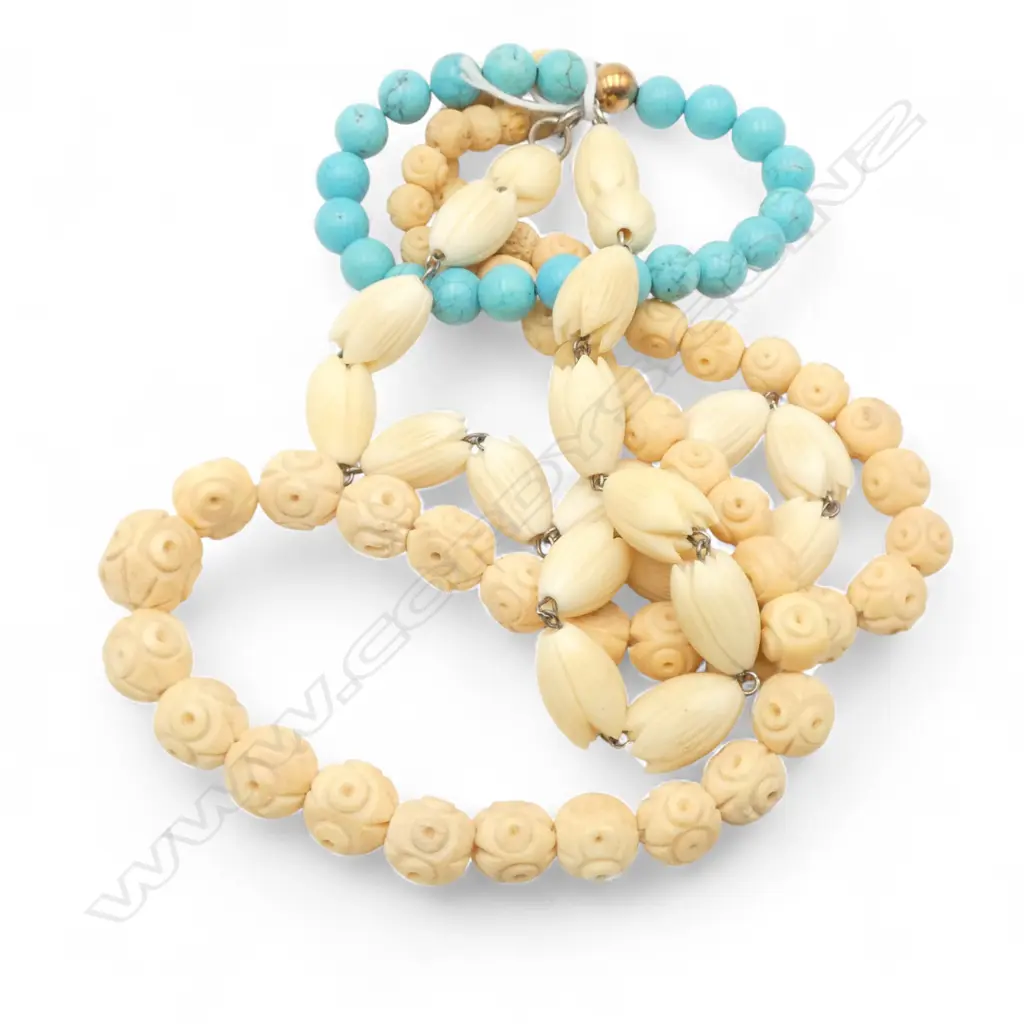 TURQUOISE BEAD BRACELET & 2 CARVED BONE? BEAD NECKLACES Image 1++