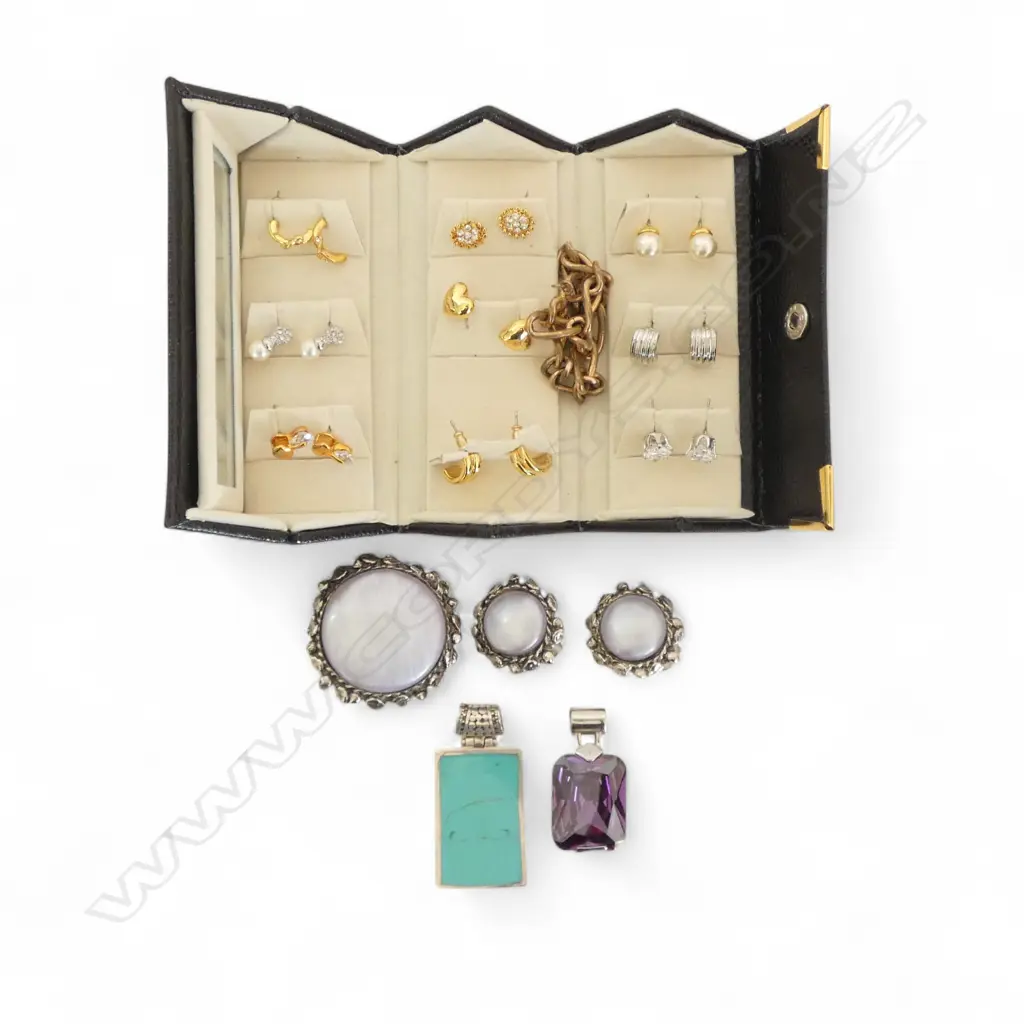 COSTUME JEWELLERY; 10 PRS EARRINGS, 2 PENDANTS, BROOCH, BRACELET Image 1++