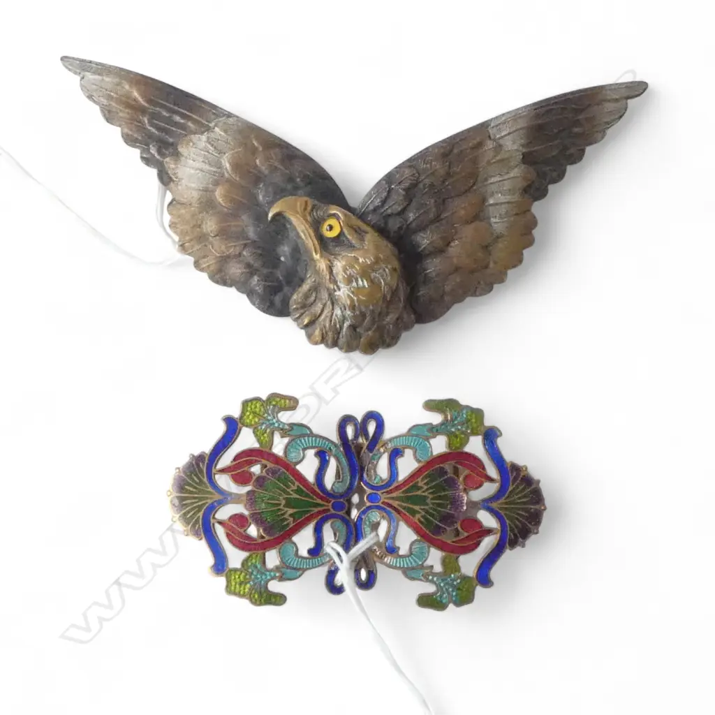 Art Nouveau floral enamelled in colour on gilt belt buckle 2 pce. Image 1++