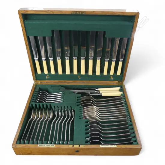 EP CUTLERY CANTEEN W.430mm GERRARD & Co. LONDON