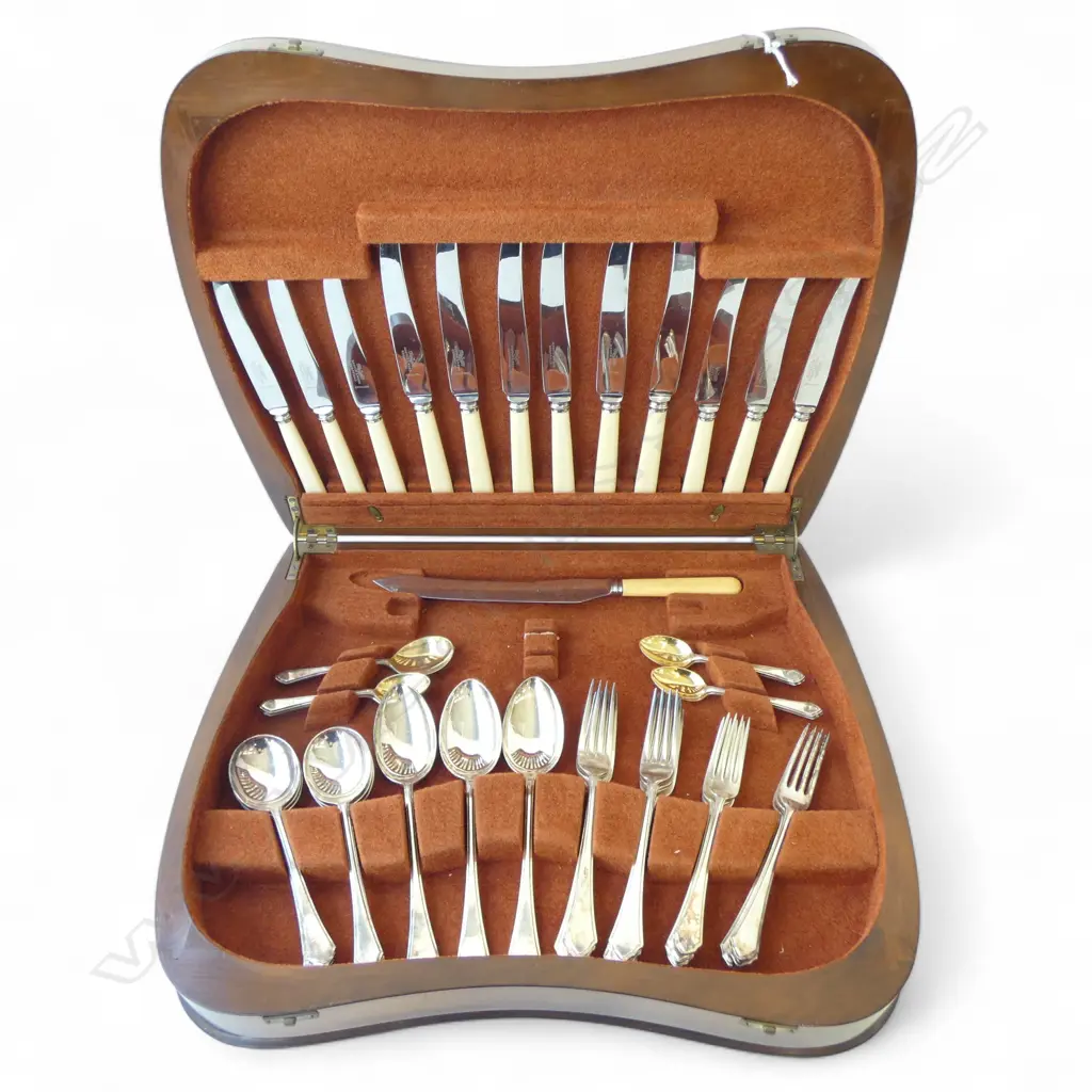 MAPPIN & WEBB EP CUTLERY CANTEEN W.480mm - NO DESSERT SPOONS Image 1++