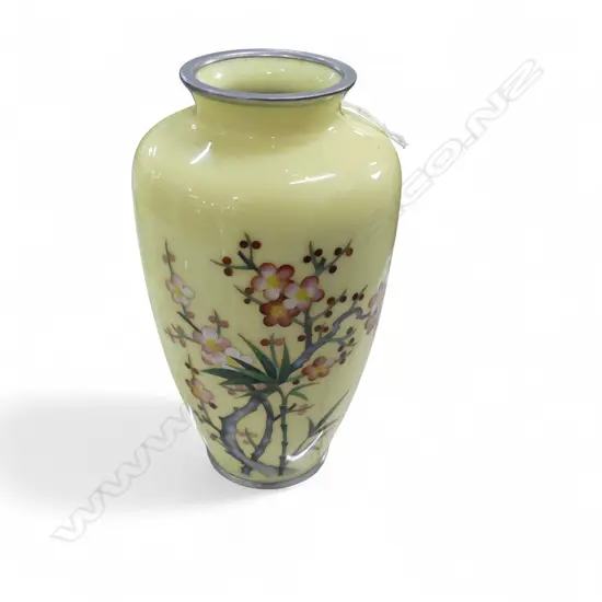 JAPANESE CLOISONNE VASE IN THE STYLE OF ANDO JUBEI H.180mm with stamped silver plate rims