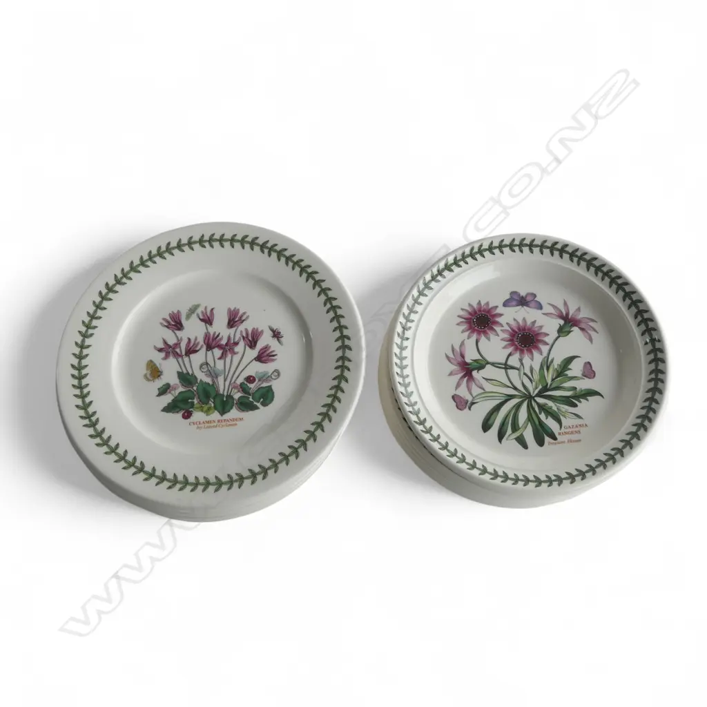 14 PORTMEIRION 'BOTANIC GARDEN' PLATES; 8 240mm dia, 6 215mm dia Image 1++