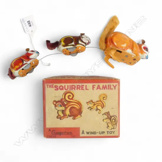 VINTAGE SQUIRREL FAMILY WIND UP TOY w. ORIG. BOX, CRAGSTONE JAPAN L.250mm
