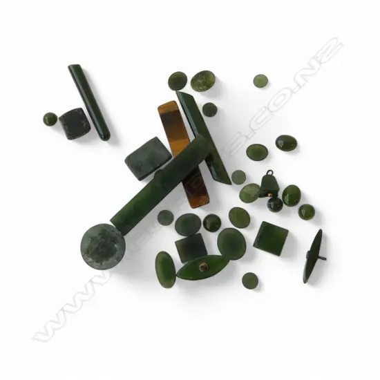 ASST. POUNAMU GREENSTONE PCES LARGEST L.55mm